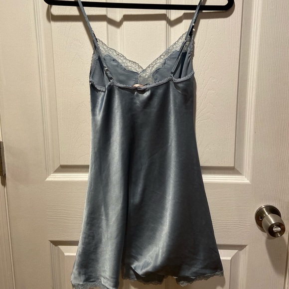 Victoria’s Secret Bundle: XS Slips - Picture 6 of 11